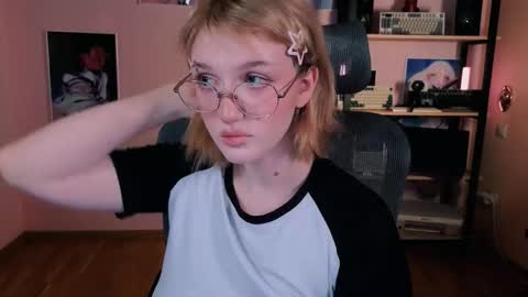 Ellie online show from 02/07/26, 05:33