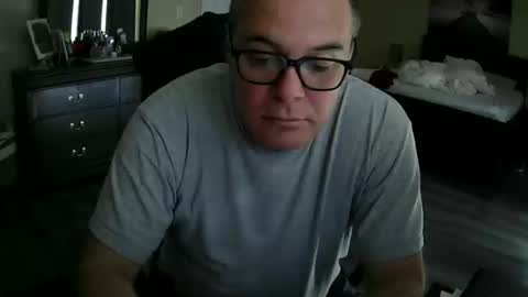 Snapshot of elierpons73 chatting on 03/11/25, 07:36 elierpons73 online show from 03/11/25, 07:36