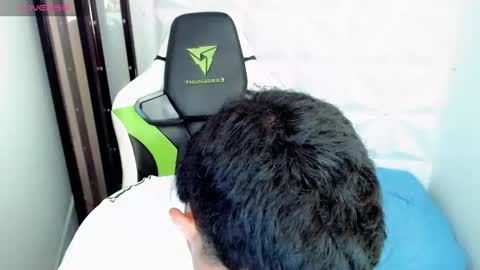 Snapshot of elii_797 chatting on 12/11/24, 04:09 bby-santy online show from 12/11/24, 04:09