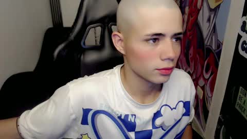 Snapshot of elii_797 chatting on 01/25/25, 02:25 bby-santy online show from 01/25/25, 02:25