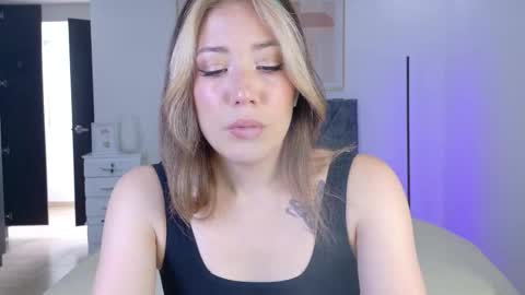 Snapshot of eliiih_ chatting on 09/12/25, 06:19 eliiih_ online show from 09/12/25, 06:19