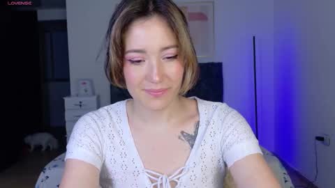 Snapshot of eliiih_ chatting on 09/23/25, 02:14 eliiih_ online show from 09/23/25, 02:14