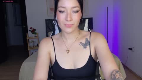 Snapshot of eliiih_ chatting on 10/21/25, 03:18 eliiih_ online show from 10/21/25, 03:18