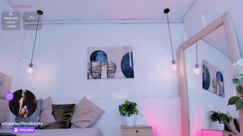 Snapshot of eliizabeth_roberts chatting on 12/05/24, 07:27 E L I I Z A B E T H online show from 12/05/24, 07:27