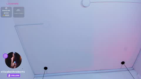 Snapshot of eliizabeth_roberts chatting on 12/07/24, 10:12 E L I I Z A B E T H online show from 12/07/24, 10:12