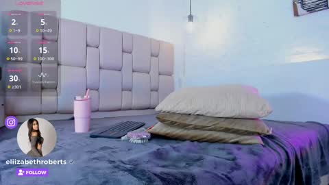 Snapshot of eliizabeth_roberts chatting on 02/14/25, 07:38 E L I I Z A B E T H online show from 02/14/25, 07:38