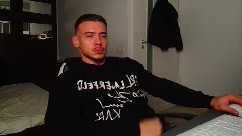 ElijahThorne online show from 11/29/25, 05:32