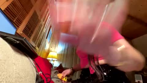 Snapshot of elimaye chatting on 12/31/24, 06:27 elimaye online show from 12/31/24, 06:27