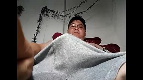 Snapshot of elimposstor chatting on 12/01/24, 10:10 elimposstor online show from 12/01/24, 10:10