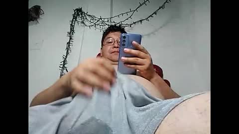 Snapshot of elimposstor chatting on 12/03/24, 01:54 elimposstor online show from 12/03/24, 01:54