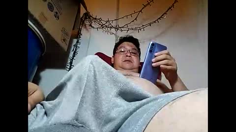 Snapshot of elimposstor chatting on 12/15/24, 04:04 elimposstor online show from 12/15/24, 04:04