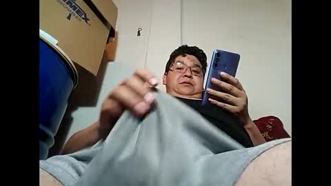 Snapshot of elimposstor chatting on 12/22/24, 12:07 elimposstor online show from 12/22/24, 12:07