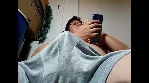 Snapshot of elimposstor chatting on 01/05/25, 08:52 elimposstor online show from 01/05/25, 08:52