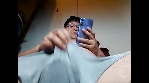 Snapshot of elimposstor chatting on 01/15/25, 06:22 elimposstor online show from 01/15/25, 06:22