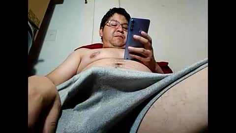 Snapshot of elimposstor chatting on 01/17/25, 07:19 elimposstor online show from 01/17/25, 07:19