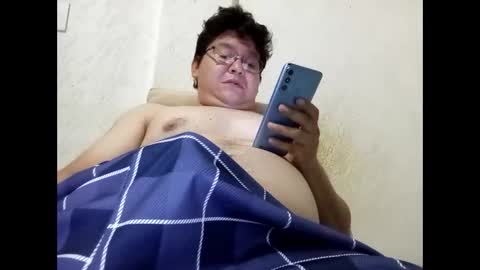 Snapshot of elimposstor chatting on 09/18/25, 02:08 elimposstor online show from 09/18/25, 02:08