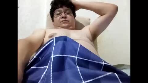 Snapshot of elimposstor chatting on 10/15/25, 07:19 elimposstor online show from 10/15/25, 07:19