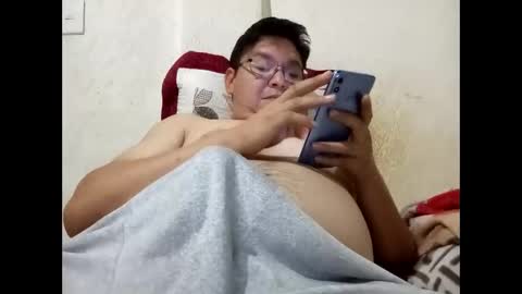 Snapshot of elimposstor chatting on 11/11/25, 09:04 elimposstor online show from 11/11/25, 09:04