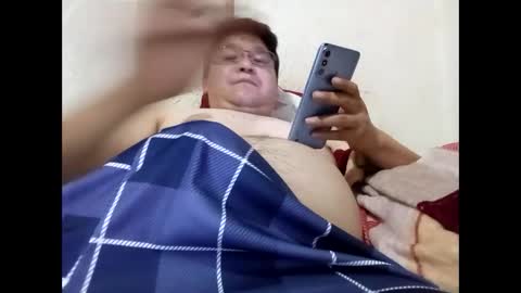 Snapshot of elimposstor chatting on 11/25/25, 06:35 elimposstor online show from 11/25/25, 06:35