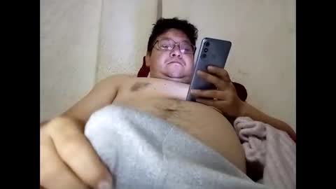 Snapshot of elimposstor chatting on 11/29/25, 01:25 elimposstor online show from 11/29/25, 01:25