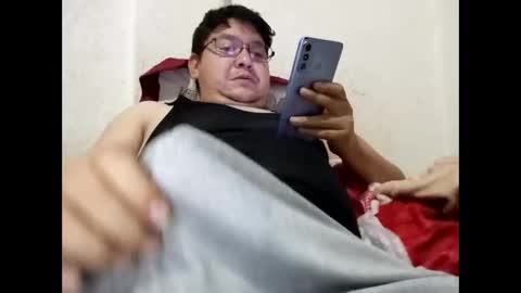 Snapshot of elimposstor chatting on 11/30/25, 12:53 elimposstor online show from 11/30/25, 12:53