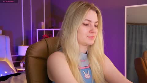 Elina online show from 02/03/25, 01:09