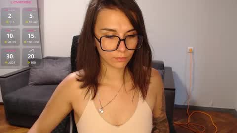 Snapshot of elina_posh chatting on 06/25/26, 11:37 Liza online show from 06/25/26, 11:37