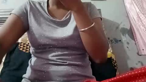 elina_roy03 online show from 10/08/25, 03:04