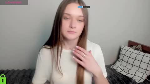 Snapshot of elina_x chatting on 05/06/26, 01:49 elina_x online show from 05/06/26, 01:49