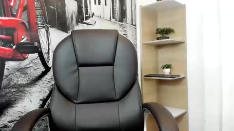 Elina  online show from 11/08/25, 01:06