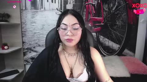 Snapshot of elinaax chatting on 02/07/26, 02:15 Elina online show from 02/07/26, 02:15