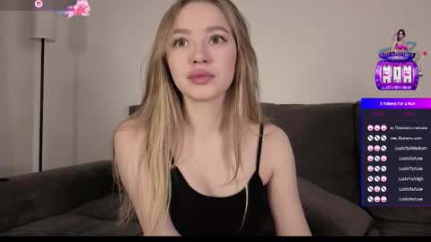 Snapshot of elinamilller chatting on 03/17/26, 01:54 Elna and Tom online show from 03/17/26, 01:54