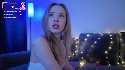 Snapshot of elinamilller chatting on 04/05/26, 10:56 Elna and Tom online show from 04/05/26, 10:56