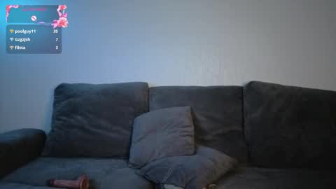 Snapshot of elinamilller chatting on 04/12/26, 08:52 Elna and Tom online show from 04/12/26, 08:52