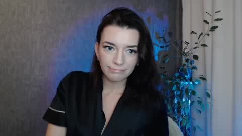 Snapshot of elinapretty chatting on 12/20/24, 02:08 Elina online show from 12/20/24, 02:08