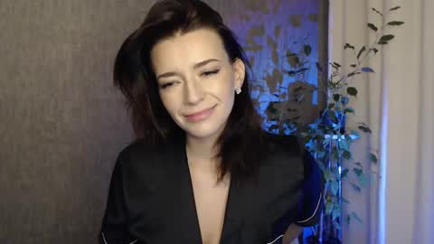 Snapshot of elinapretty chatting on 12/21/24, 12:42 Elina online show from 12/21/24, 12:42