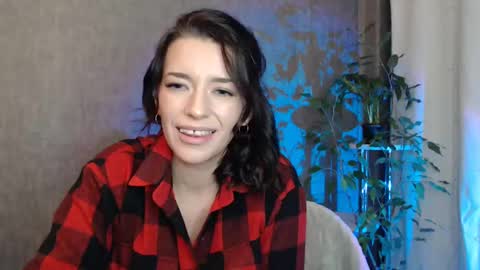 Snapshot of elinapretty chatting on 01/24/25, 10:51 Elina online show from 01/24/25, 10:51