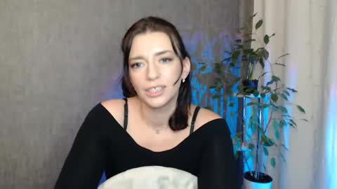Snapshot of elinapretty chatting on 01/31/25, 01:33 Elina online show from 01/31/25, 01:33