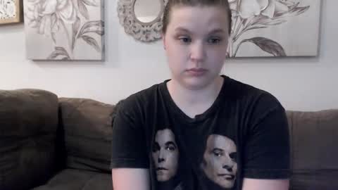 ElinaReign   online show from 02/10/26, 01:10