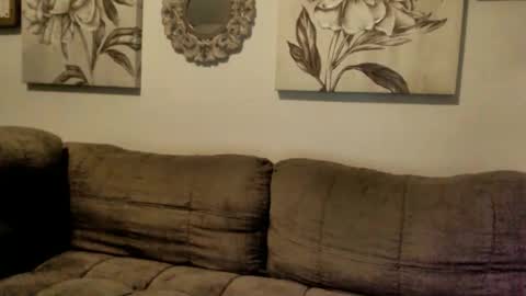 ElinaReign   online show from 02/11/26, 12:37