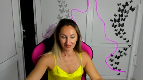Milena online show from 07/23/26, 07:06