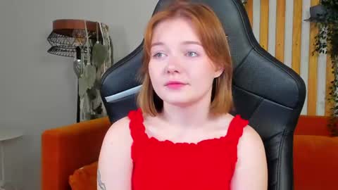 Snapshot of elinavale chatting on 07/05/26, 05:14 elinavale online show from 07/05/26, 05:14