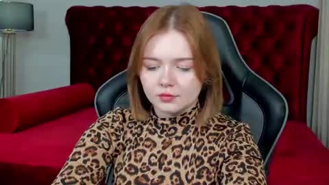 Snapshot of elinavale chatting on 07/18/26, 05:22 elinavale online show from 07/18/26, 05:22