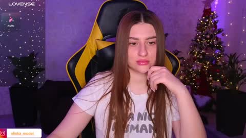 Snapshot of elinkalove chatting on 12/22/24, 07:21 Elina online show from 12/22/24, 07:21