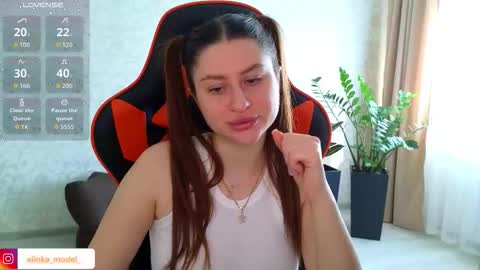 Snapshot of elinkalove chatting on 10/04/25, 06:55 Elina online show from 10/04/25, 06:55