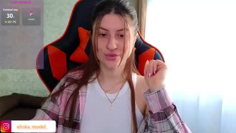 Snapshot of elinkalove chatting on 05/19/26, 04:52 Elina online show from 05/19/26, 04:52