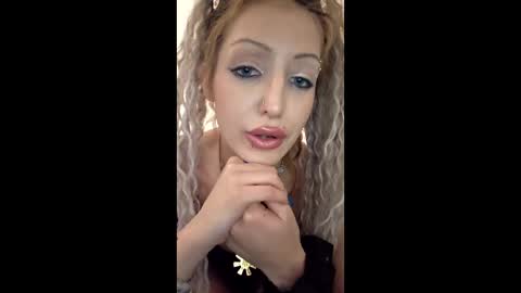 elinorr online show from 04/19/26, 03:00