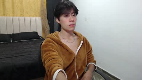 Snapshot of elio_collem chatting on 12/23/24, 08:44 ELIO online show from 12/23/24, 08:44