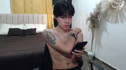 Snapshot of elio_collem chatting on 11/16/25, 08:20 ELIO online show from 11/16/25, 08:20