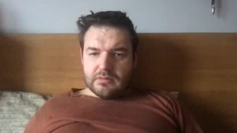 Snapshot of eliot26 chatting on 02/01/26, 09:52 e26 online show from 02/01/26, 09:52